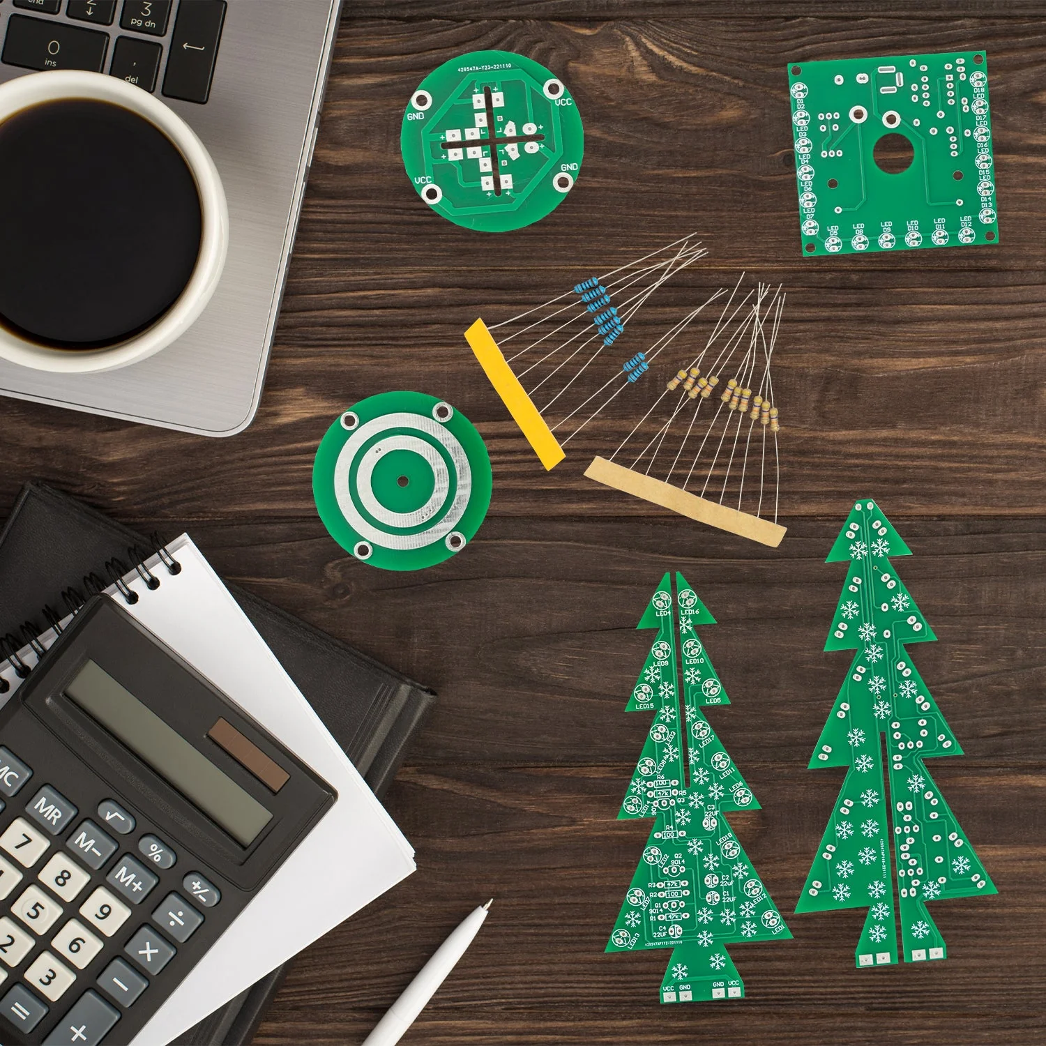 DIY LED Weihnachtsbaum Kit: Weihnachtsbaum Elektronik Bausatz zum Löten - Lötbausatz für einen drehenden Weihnachtsbaum mit LEDs und USB-Anschluss - Image 10
